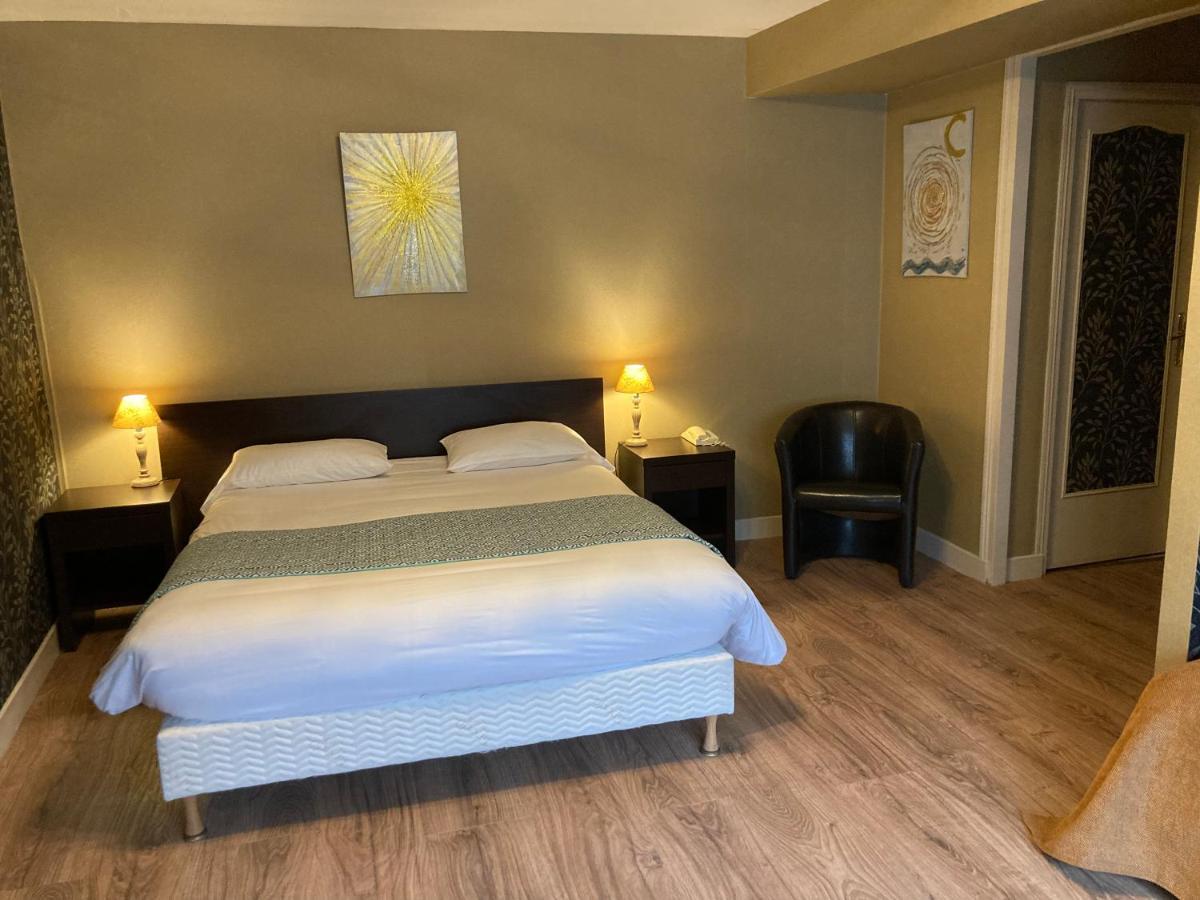 Hotel Le Bon Laboureur ลาชาริเต-ซูร์-ลัวร์ ภายนอก รูปภาพ