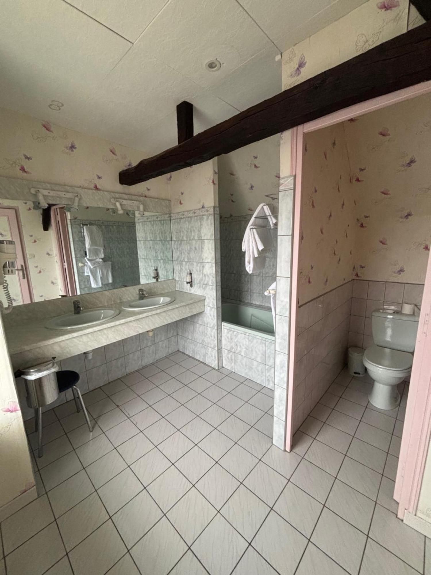 Hotel Le Bon Laboureur ลาชาริเต-ซูร์-ลัวร์ ภายนอก รูปภาพ